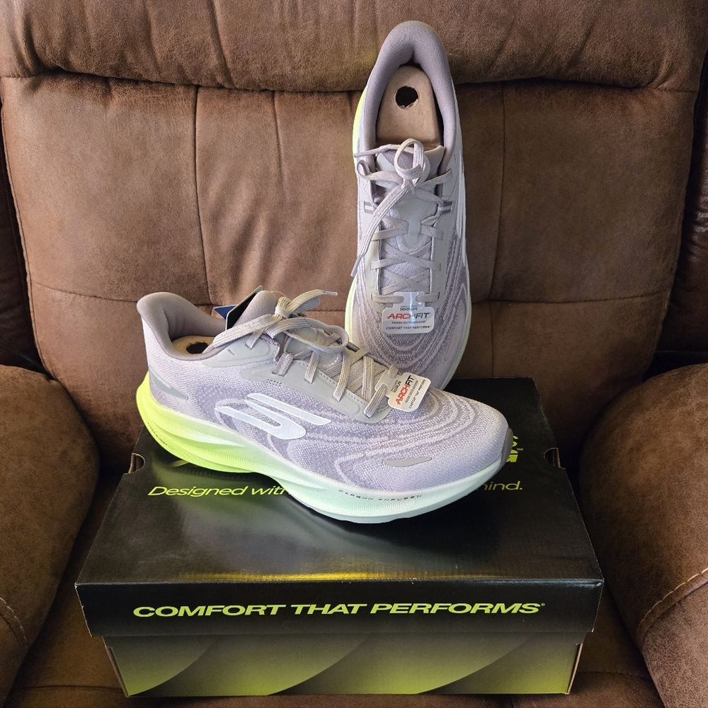 Skechers Gray Lime SKX Aero Spark Carbon Infused Plate Running Shoes